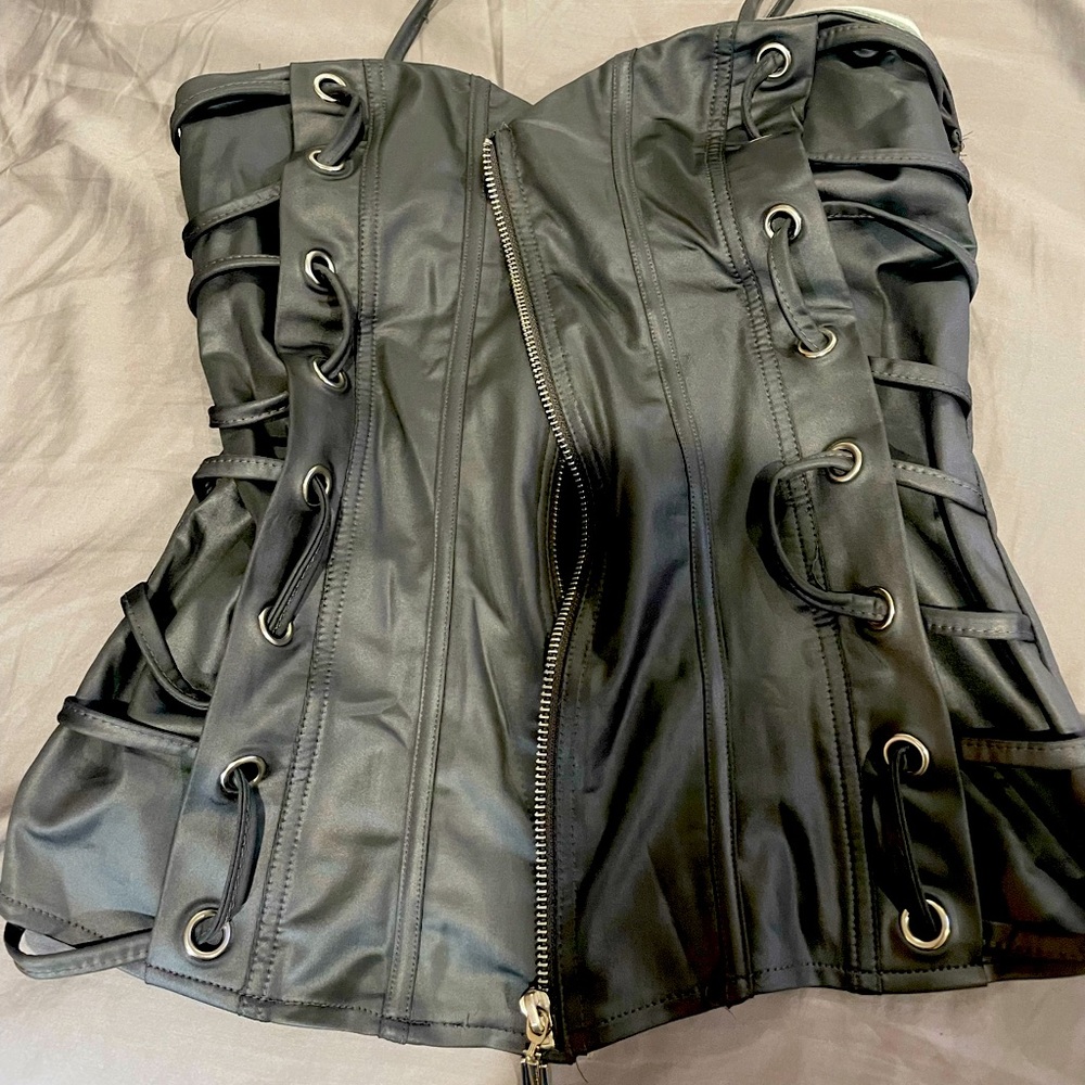 Gray tie side detail corset